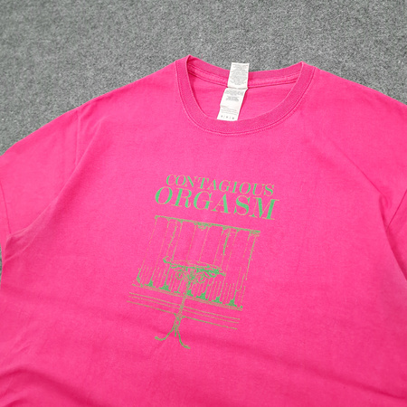 Koszulka z nadrukiem Contagious Orgasm