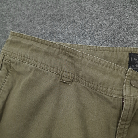 Spodenki cargo Adidas