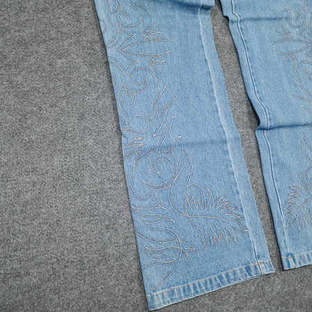 Spodnie jeansowe z Tribalami