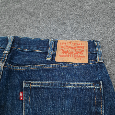 Spodnie jeansowe Levis 751
