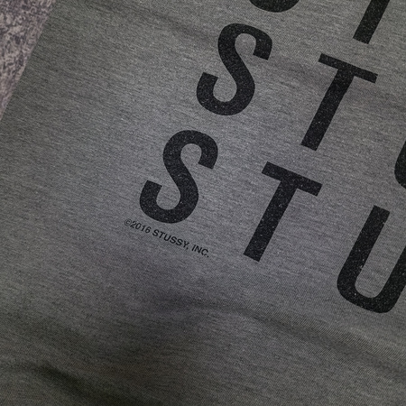 Koszulka z nadrukiem Stussy
