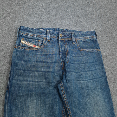 Spodnie jeansowe Diesel drzwony