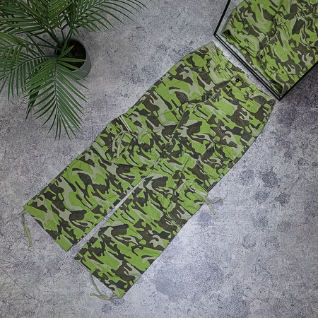 Spodnie militarne cargo camo avant garde, flared, low rise