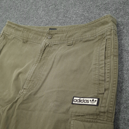Spodenki cargo Adidas