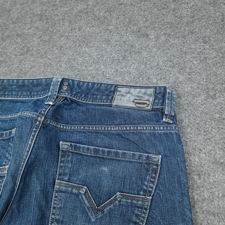 Spodnie jeansowe Diesel Larkee