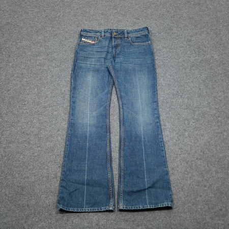 Spodnie jeansowe Diesel drzwony